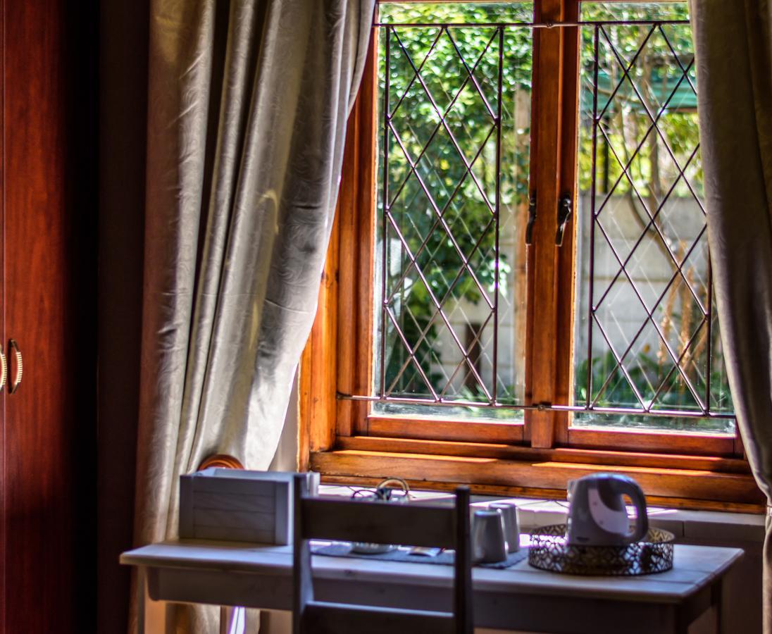 86 On Langenhoven Bed & Breakfast Oudtshoorn Esterno foto