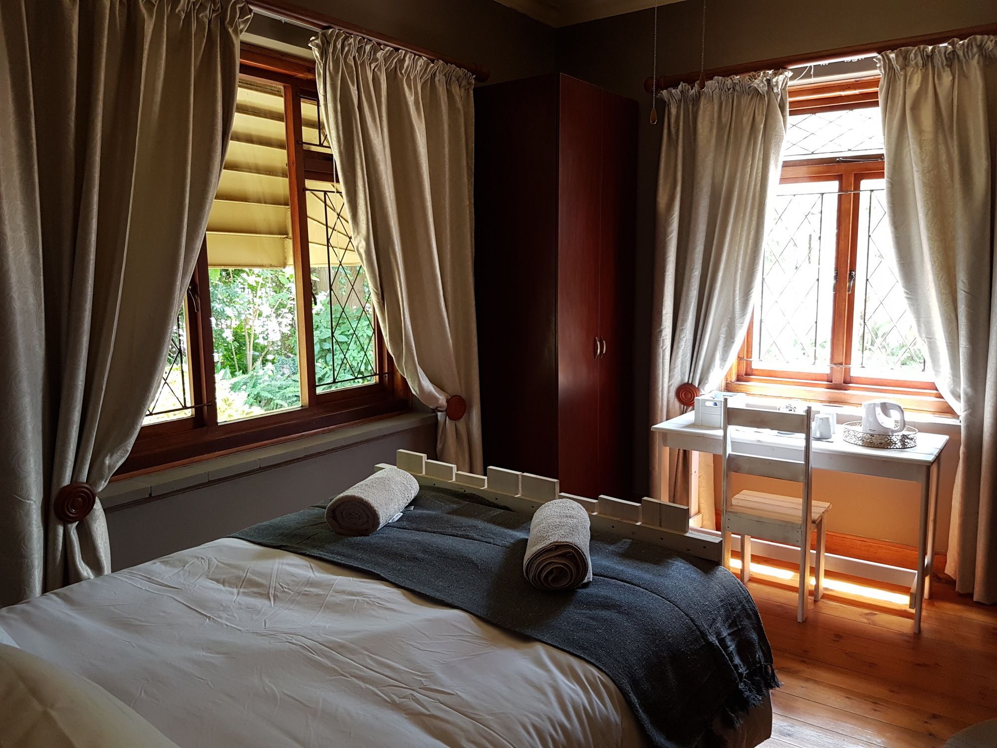 86 On Langenhoven Bed & Breakfast Oudtshoorn Esterno foto
